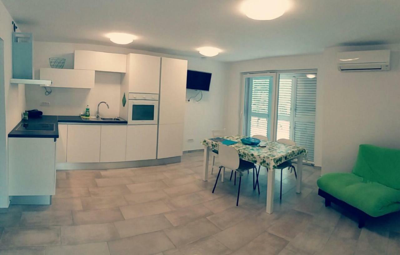 לופאר Apartments Mestrovic מראה חיצוני תמונה