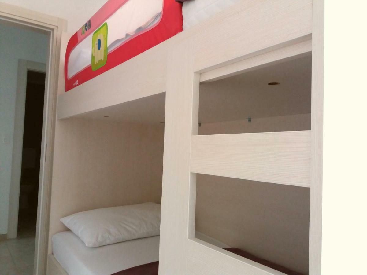 לופאר Apartments Mestrovic מראה חיצוני תמונה