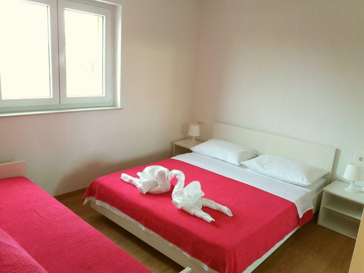 לופאר Apartments Mestrovic מראה חיצוני תמונה
