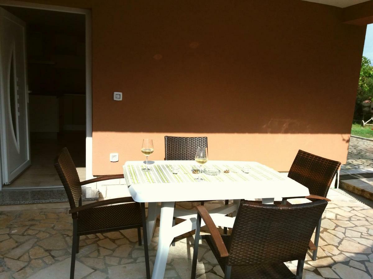 לופאר Apartments Mestrovic מראה חיצוני תמונה