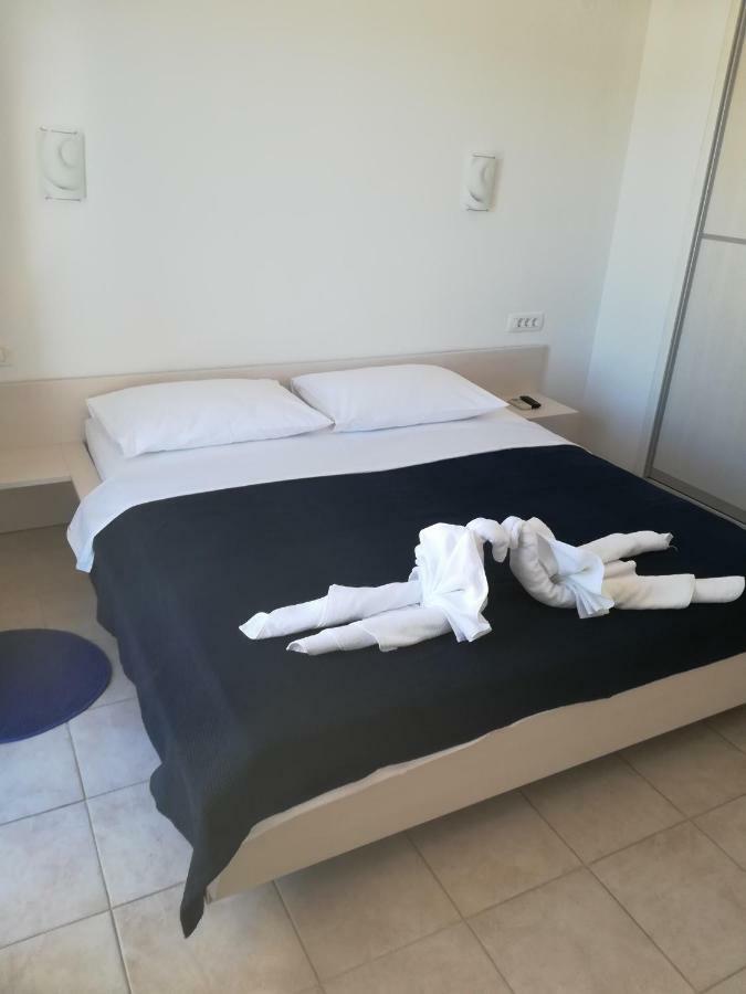 לופאר Apartments Mestrovic מראה חיצוני תמונה