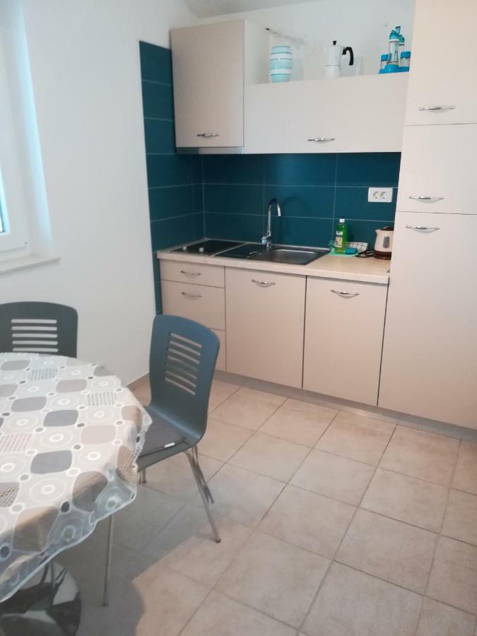 לופאר Apartments Mestrovic מראה חיצוני תמונה